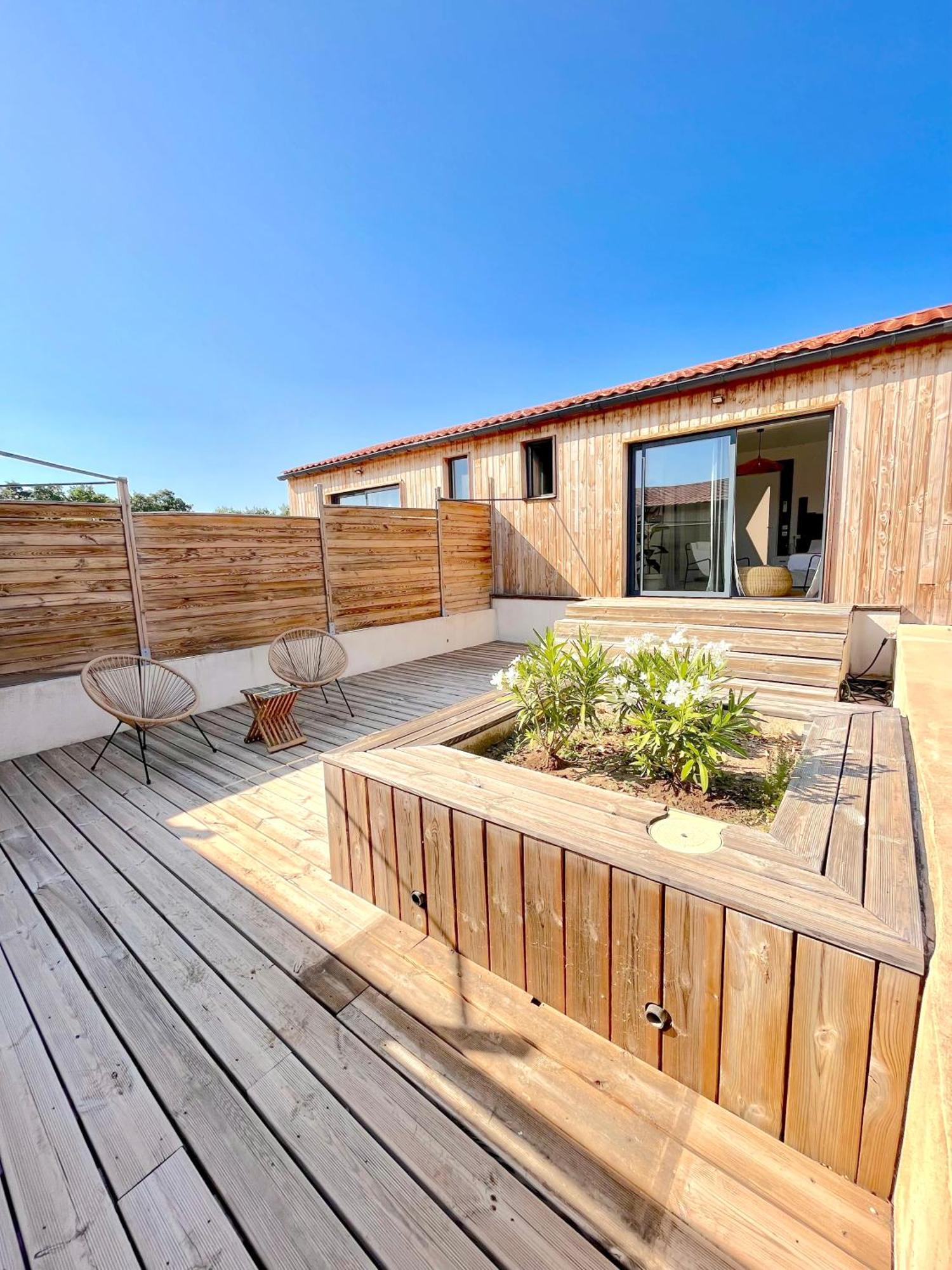 Nuiki Lodges - Chambres D'Hotes Montségur-sur-Lauzon Dış mekan fotoğraf